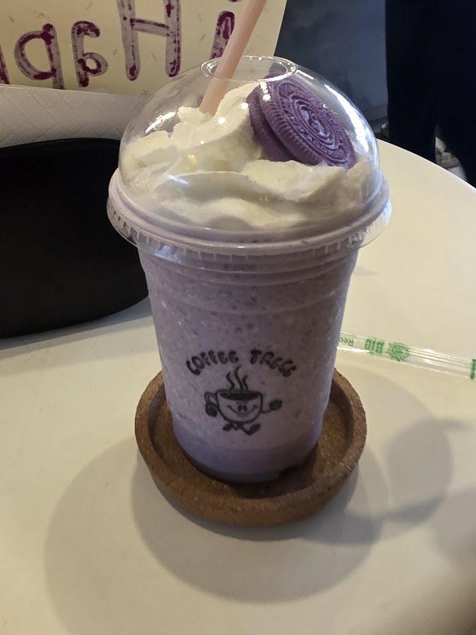Frappé de Coffee Trece con crema batida